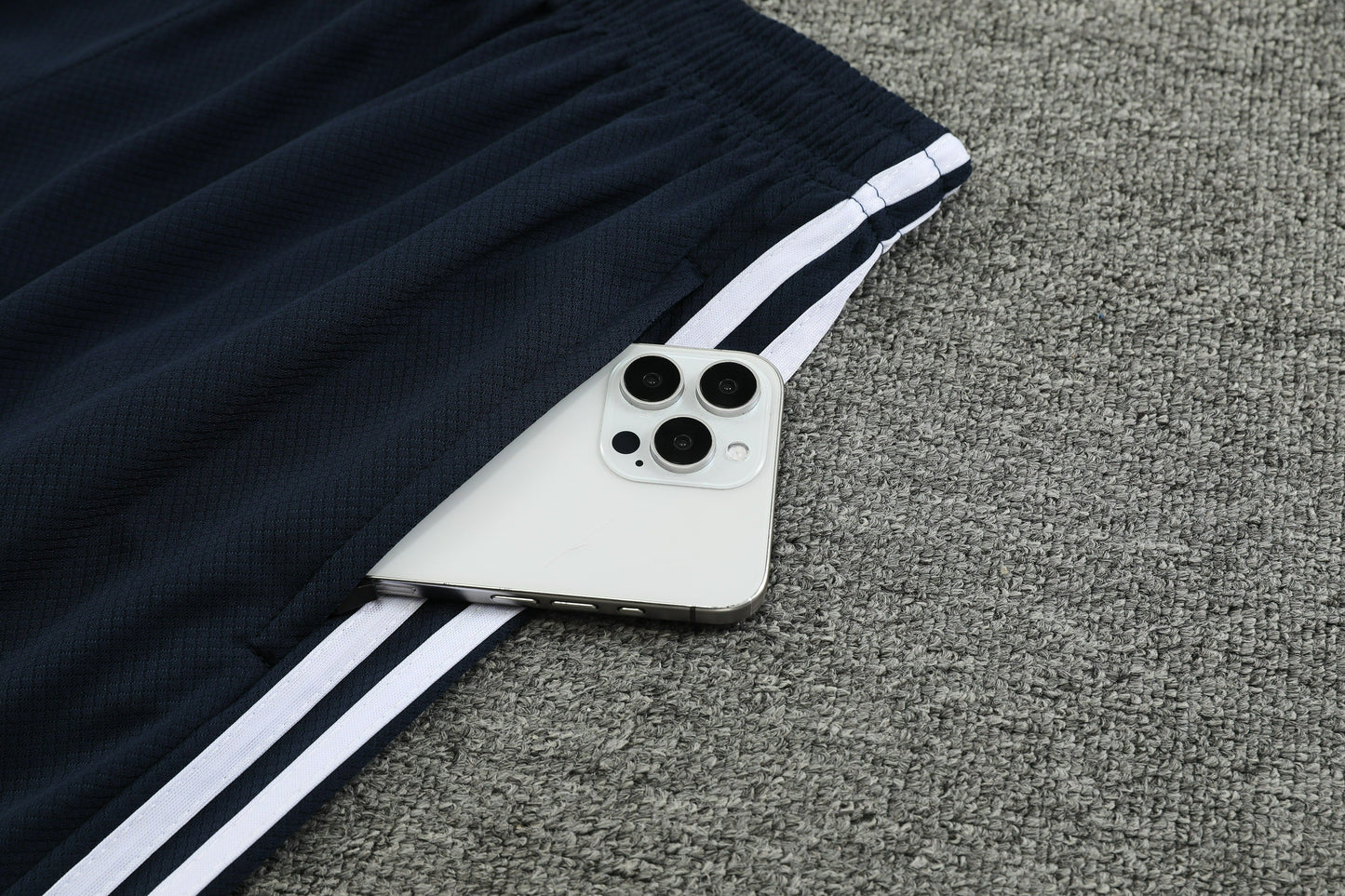 Kit Camisa e Short Real Madrid - Adidas 24/25