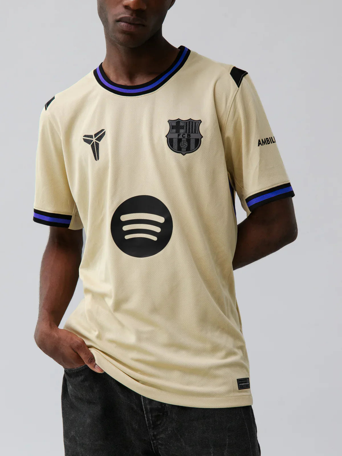 Camisa Away FC Barcelona 25/26 #6 GAVI