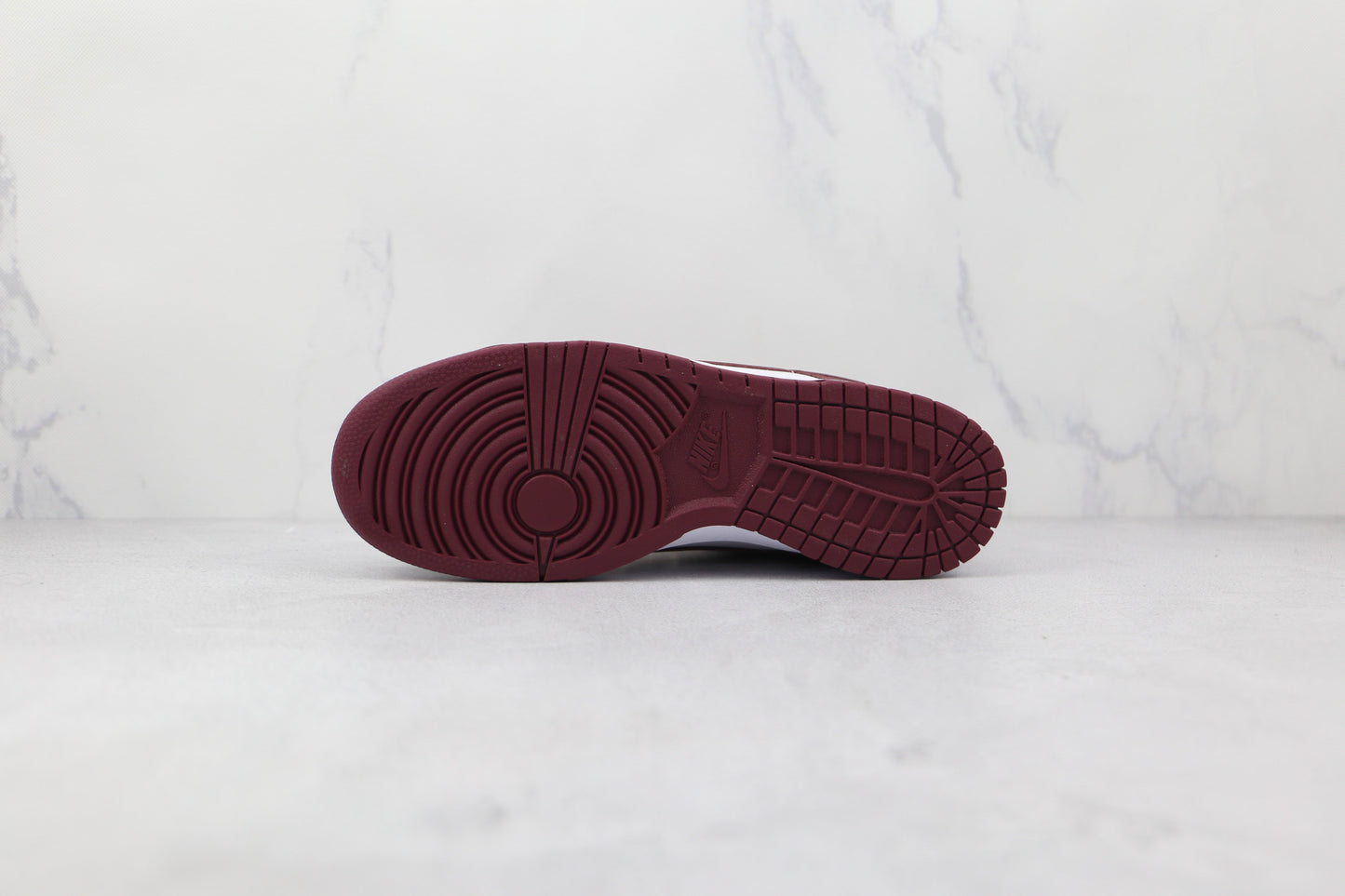 Tênis Nike Dunk Low Bordeaux