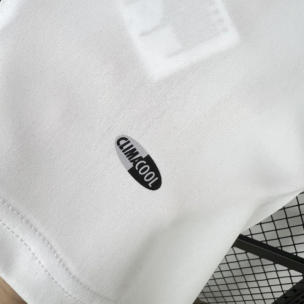 Camisa do Real Madrid Retrô 2005/06 Home