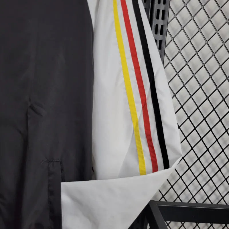 Corta Vento Bayern de Munique 24/25 - Preto e Branco