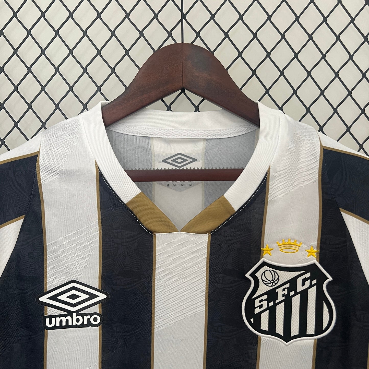 Camisa 24∕25 Santos away