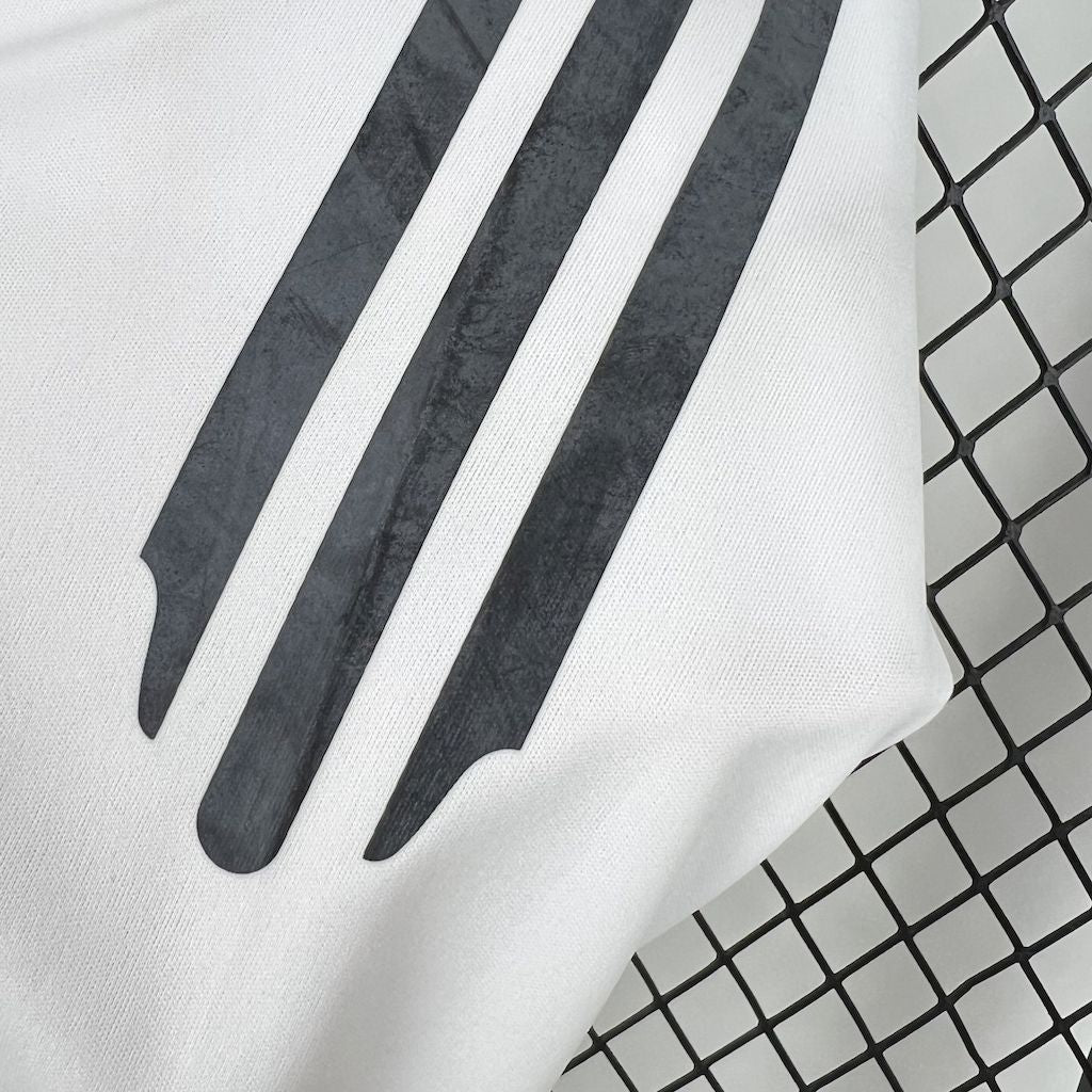 Camisa do Real Madrid Retrô 2005/06 Home