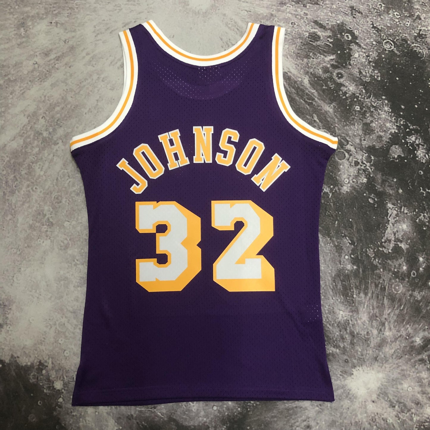Regata Swingman Los Angeles Lakers Mitchell & Ness Roxa Hardwood Classics 1984/85