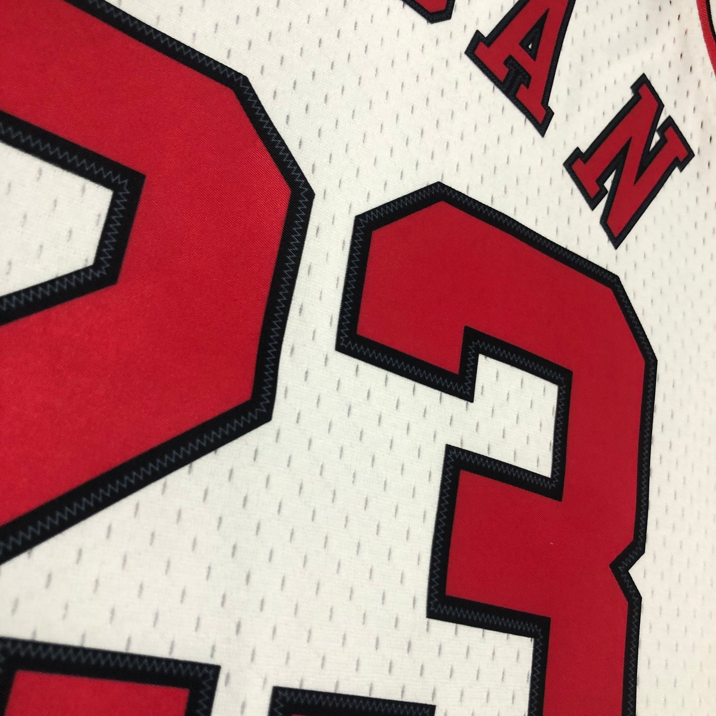 Regata Swingman Chicago Bulls Mitchell & Ness Hardwood Classics 1997/98 Branca