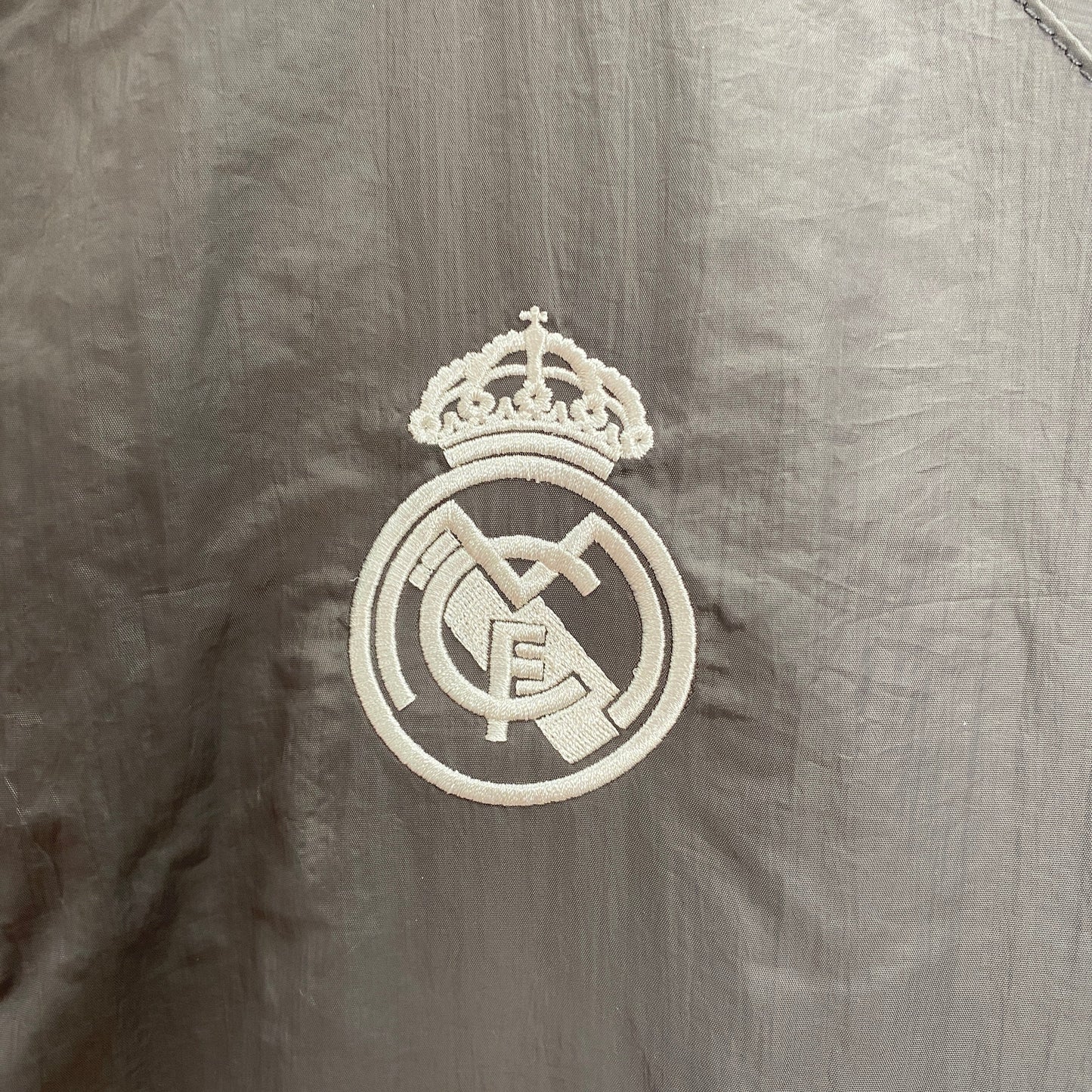 Corta Vento Real Madrid 24/25 - Cinza