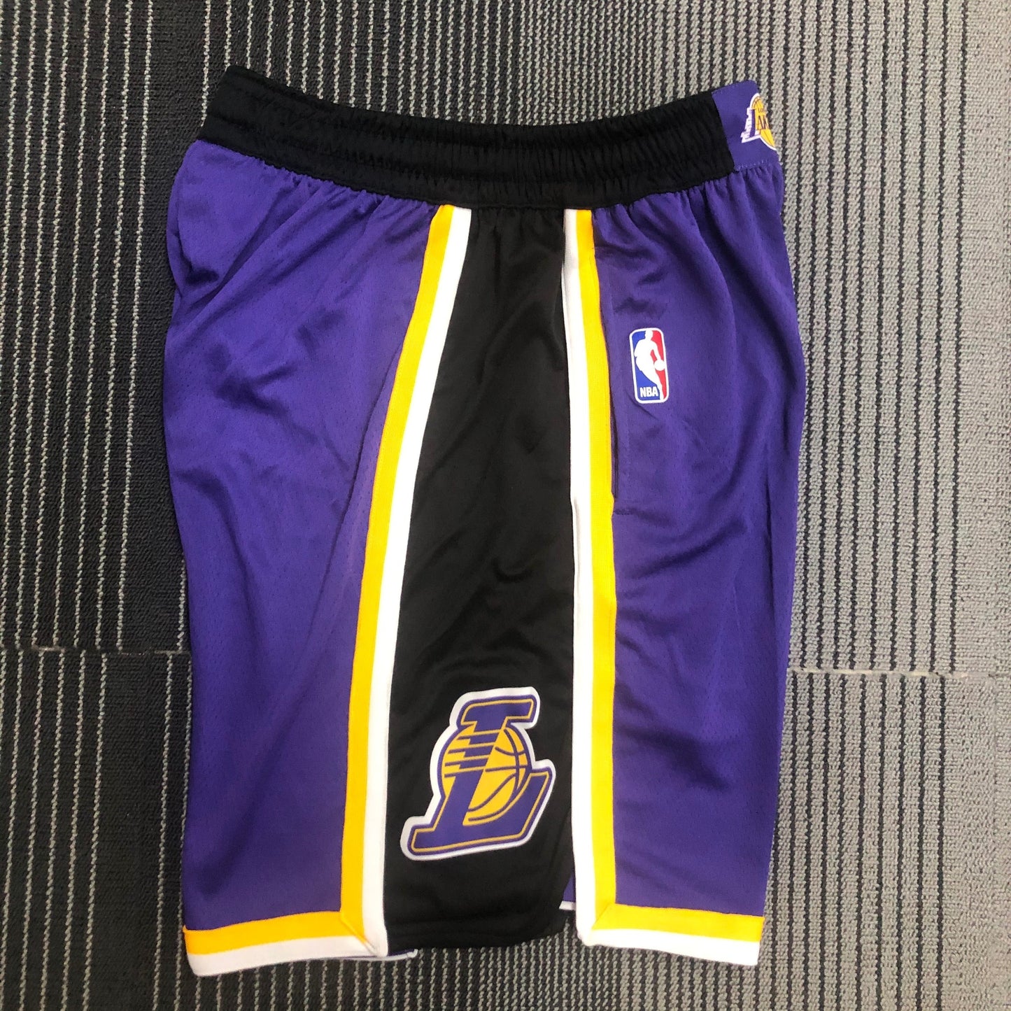 Short Los Angeles Lakers Statement Edition