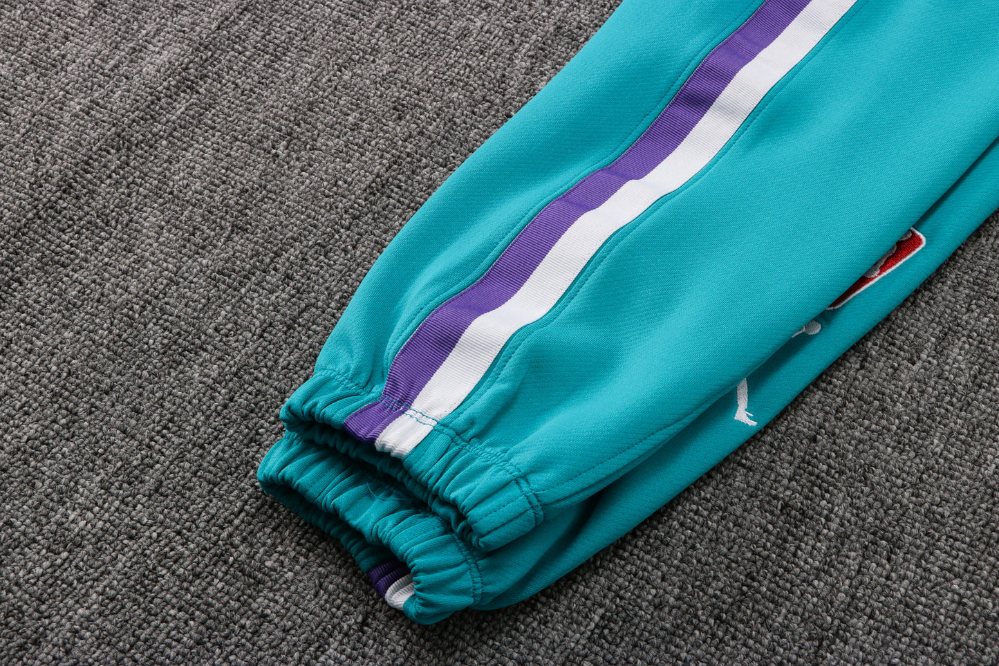 Conjunto Nike NBA Therma Flex Charlotte Hornets 21/22