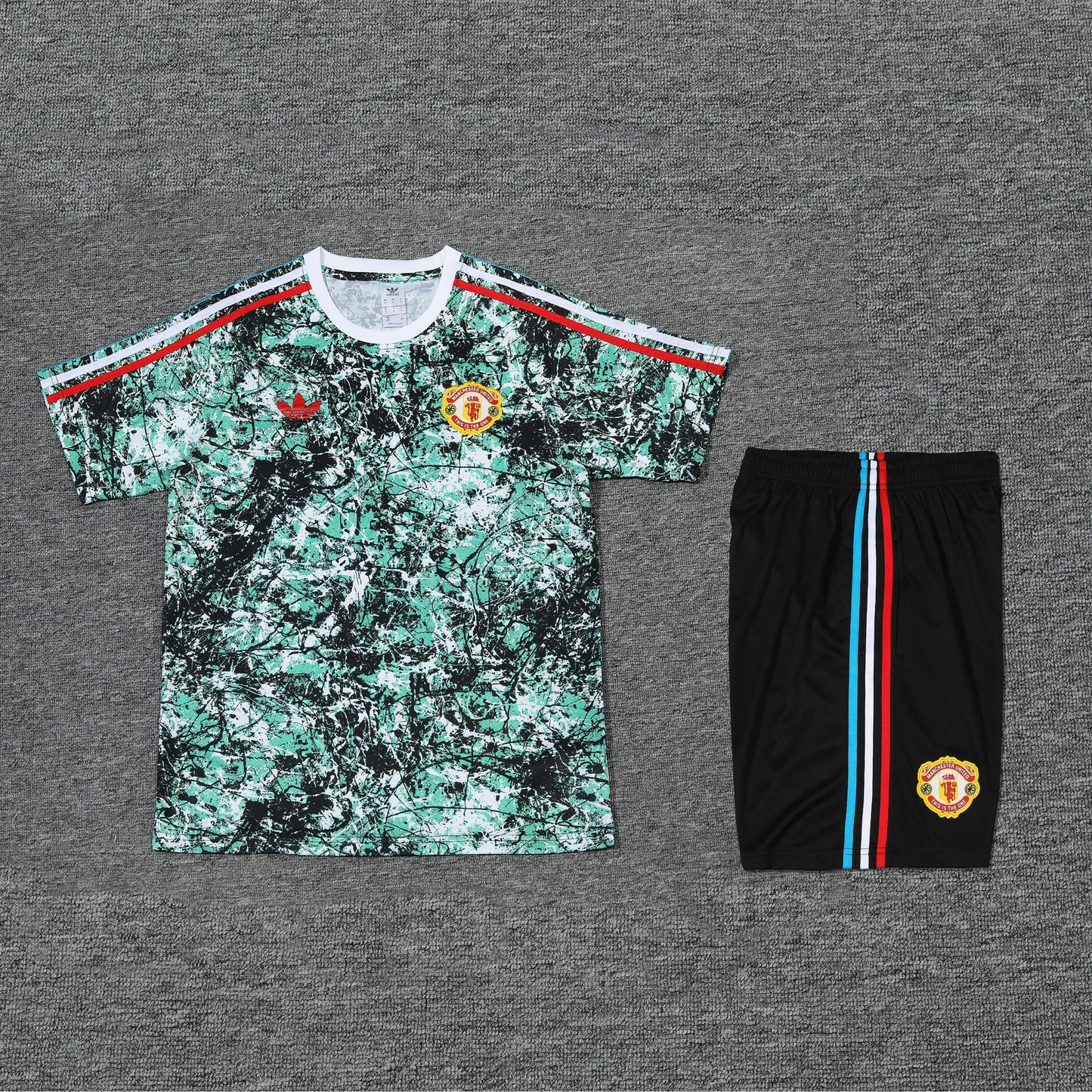 Kit Camisa e Short Manchester United - Adidas Originals 24/25