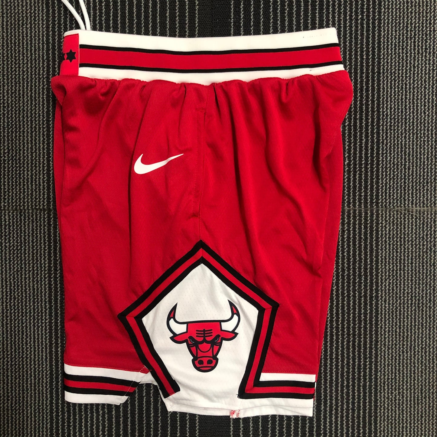 Short Chicago Bulls Icon Edition