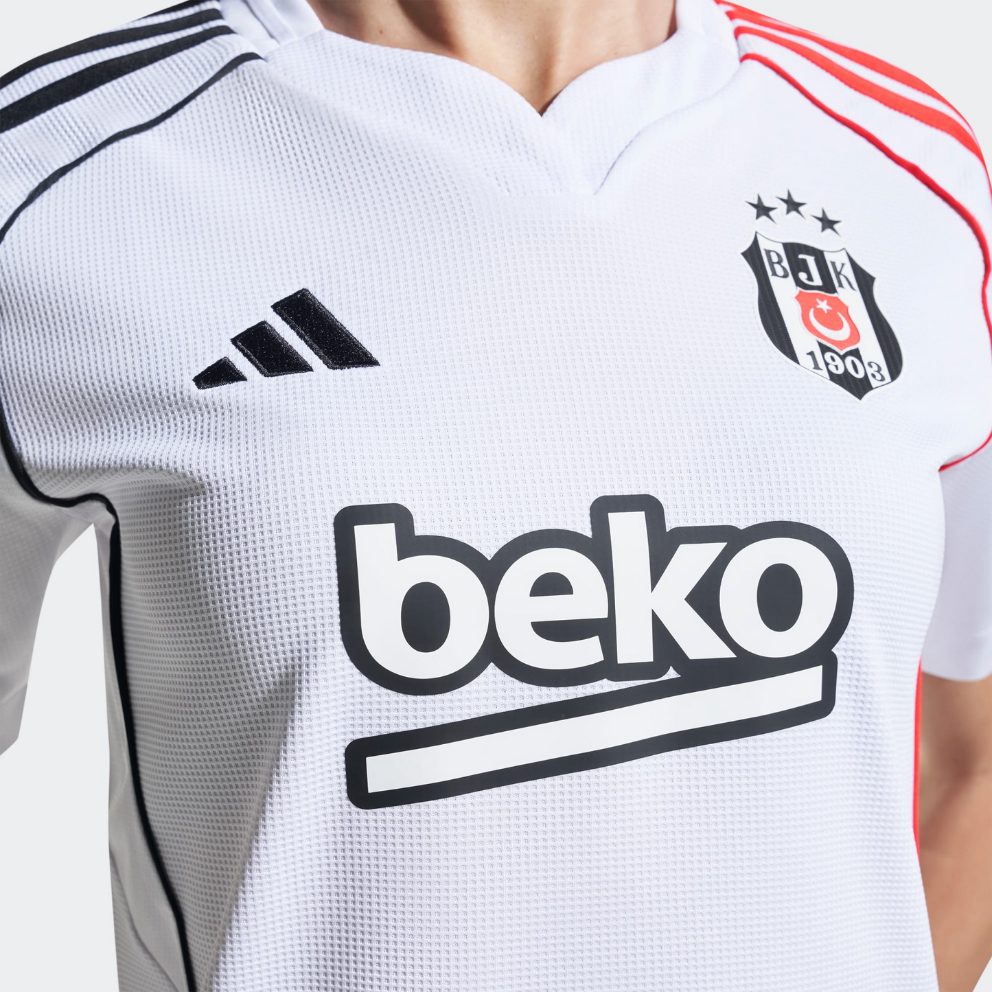 Camisa Beşiktaş Feminino Home 25/26