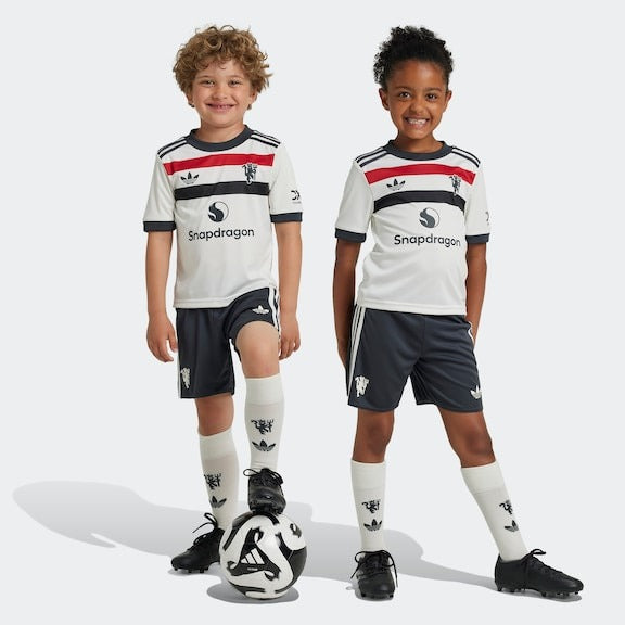 Niño Manchester United lll 2024∕25