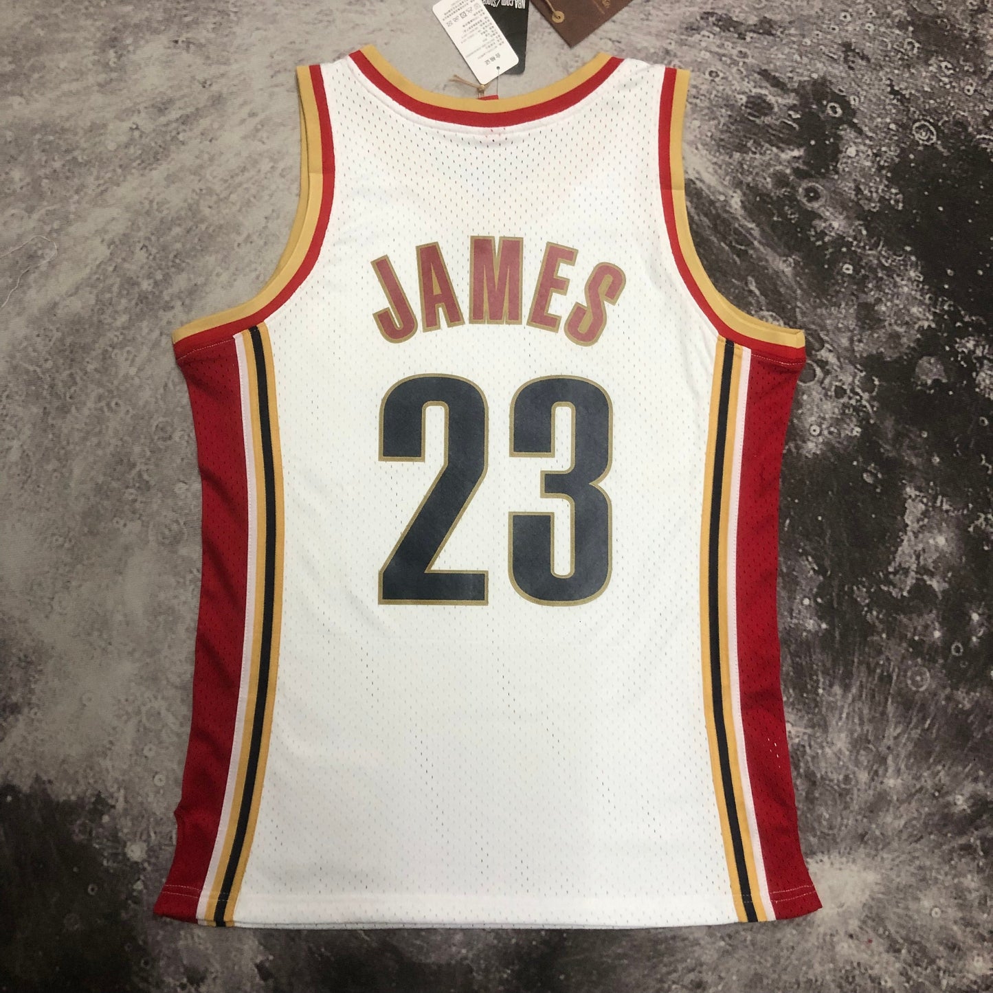 Regata Swingman Cleveland Cavaliers Mitchell & Ness Branca Hardwood Classics 2003/04