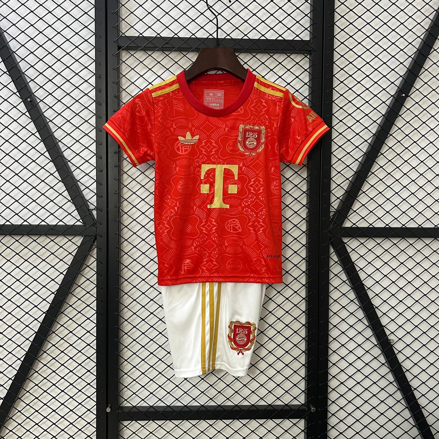 Niño Bayern 25/26 125th Aniversario