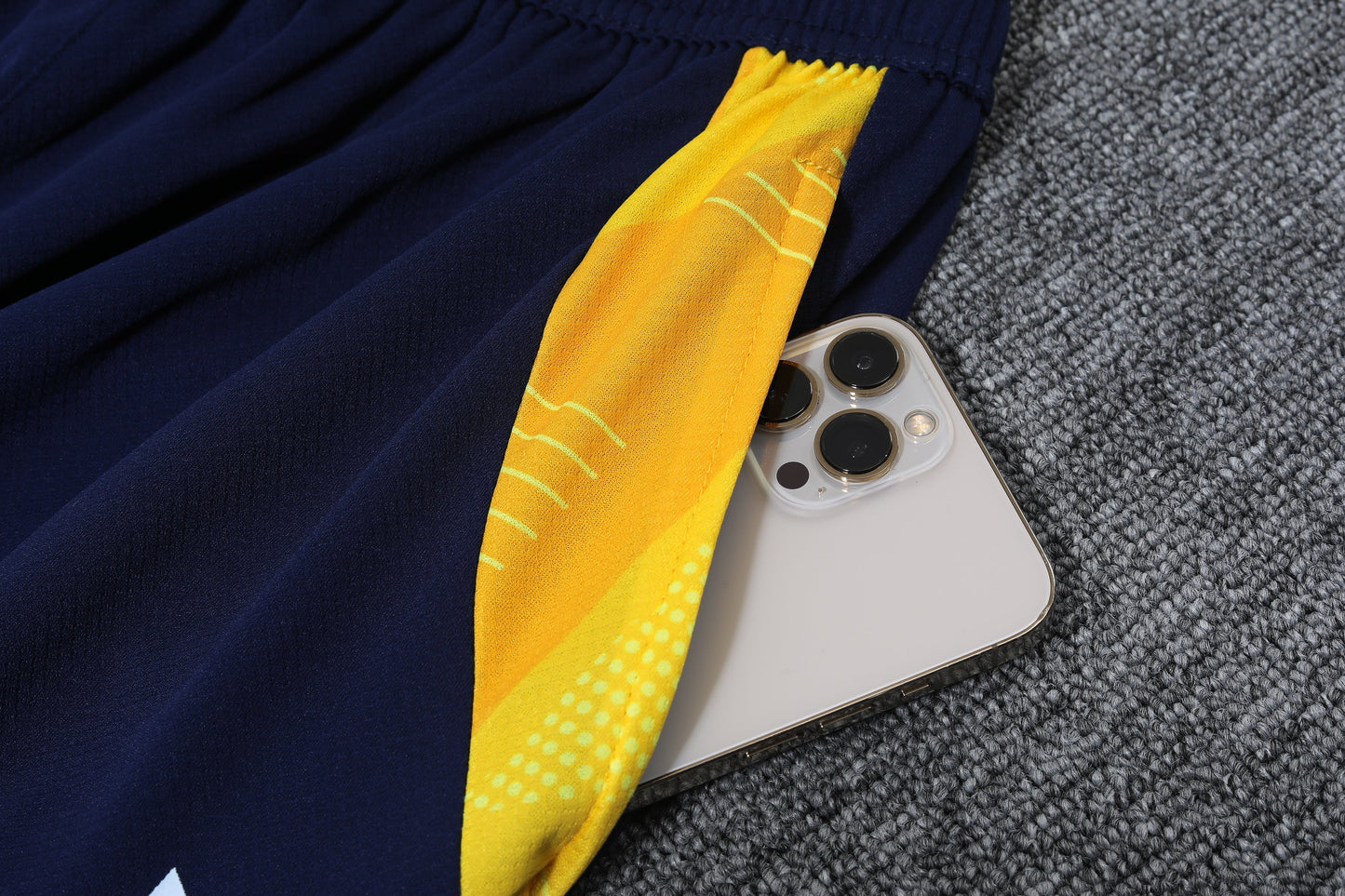 Kit Camisa e Short Real Madrid - Adidas 24/25